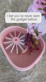 Load and play video in Gallery viewer, 720° Scrubbing Fruit &amp; Vegetable Cleaning Spinner
